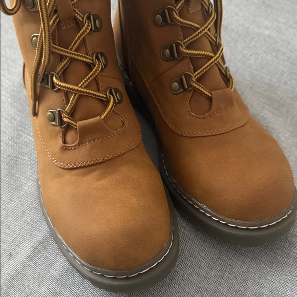 SM New York, leather Fur-Lined Women's Boots NWOT - Picture 3 of 11